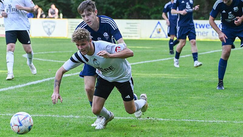 In der Kreisliga 1 duellieren sich die Spieler des TSV Gestungshausen (blau) gerade mit dem Team des TSV M&ouml;nchr&ouml;den II um die Pl&auml;tze 3 und 4. Im Kreispokal-Halbfinale haben sie es am 2. Oktober mit dem TSV 1860 Staffelstein zu tun, aktuell auf Pla...