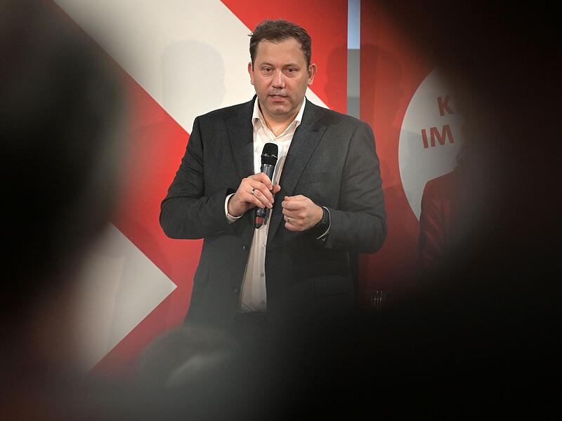 Bundesfinanzminister Klingbeil im Bürgergespräch