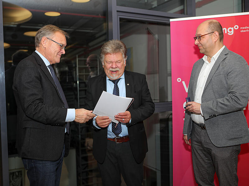 Insgesamt sieben Bürger sind von der Stadt Bamberg und der Mediengruppe Oberfranken mit der Bamberger Bürgernadel ausgezeichnet worden.