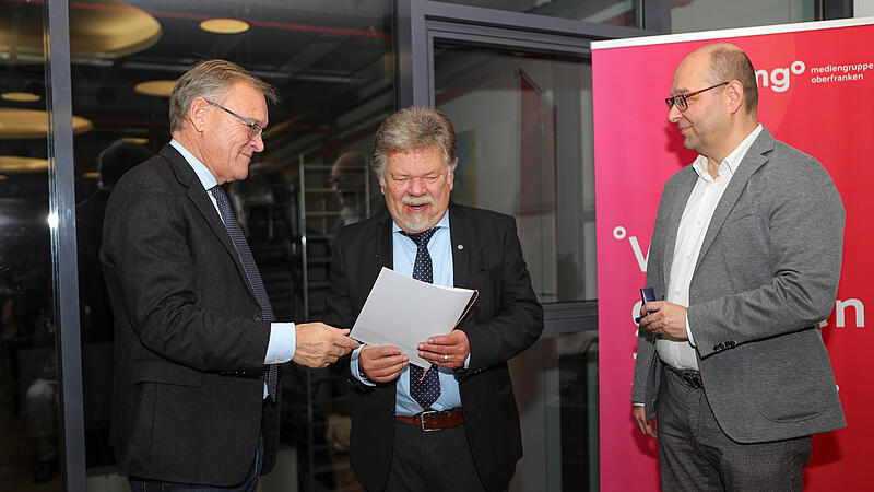 Insgesamt sieben B&uuml;rger sind von der Stadt Bamberg und der Mediengruppe Oberfranken mit der Bamberger B&uuml;rgernadel ausgezeichnet worden.