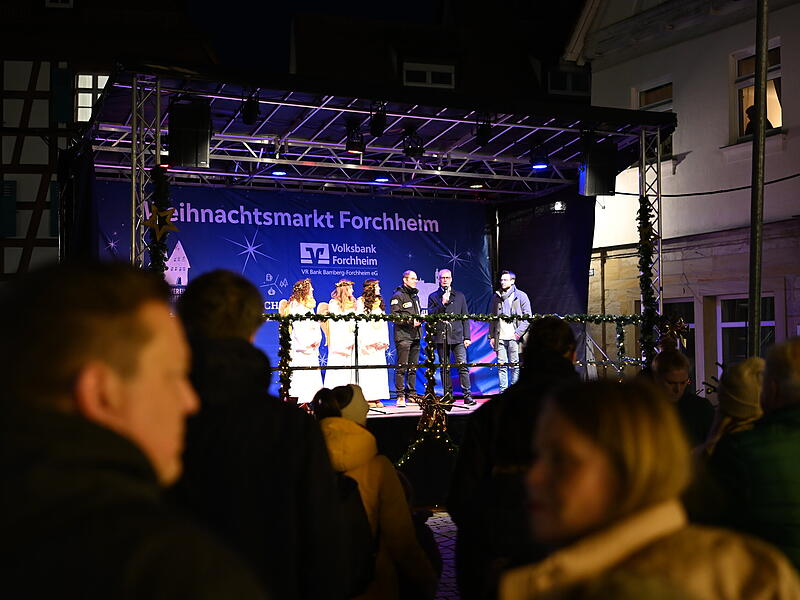 Der Forchheimer Weihnachtsmarkt 2024 ist eröffnet.Eröffnung Weihnachtsmarkt Forchheim 2024 Der Forchheimer Weihnachtsmarkt 2024 ist eröffnet.