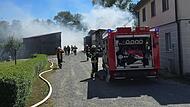 Schimmendorf: Traktorbrand auf Bauernhof sorgt f&uuml;r Gro&szlig;alarm