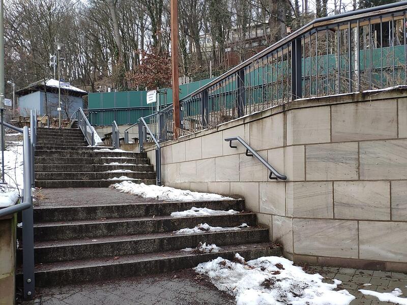 Der neue Aufgang am Hübner-Keller ist bereits seit 2019 fertig.