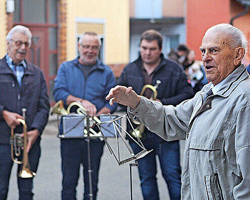 Manfred Burger (rechts) verstarb im Alter von 87 Jahren