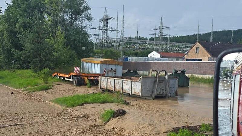 Unerwartetes Unwetter-Chaos: Rinnsal in Ebern wird zum reißenden Fluss Unerwartetes Unwetter-Chaos: Rinnsal in Ebern wird zum reißenden Fluss