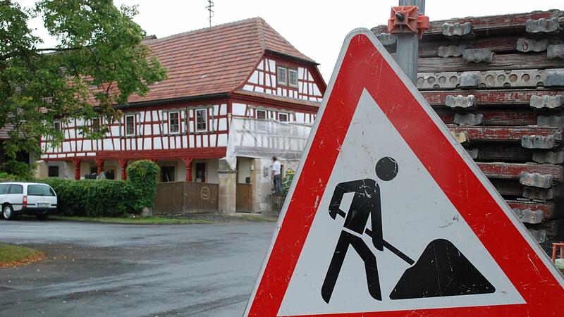 Heimatmonitor: In einigen Bereichen klaffen im Landkreis Lücken: Es fehlt an Wohnungen und Bauplätzen, das Internet ist nicht überall schnell, und das Mobilfunknetz ist löchrig.