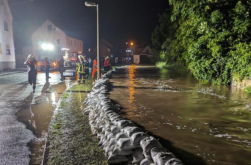 Insgesamt 5.000 Sandsäcke verbauten die Feuerwehren alleine in Burgpreppach.