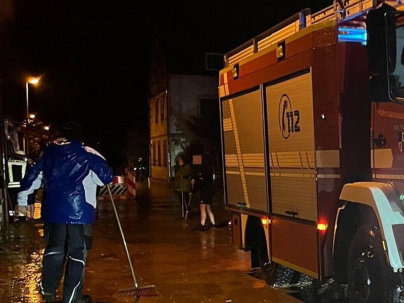 Unwetter in Franken f&uuml;hrt zu &Uuml;berschwemmungen