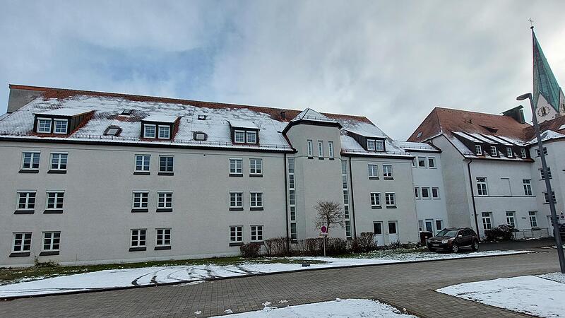 Das Haus Anton ist fertiggestellt: Wo bisher Senioren lebten, entstehen heilp&auml;dagogische Wohngemeinschaften f&uuml;r junge Menschen.