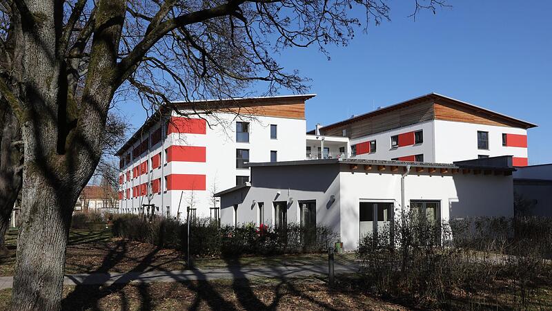 Nach einem Corona-Fall im Forchheimer BRK warten Bewohner und Personal auf die Ergebnisse der Reihentests.Forchheim & Fränkische Schweiz Nach einem Corona-Fall im Forchheimer BRK warten Bewohner und Personal auf die Ergebnisse der Reihentests.Forchheim & Fränkische Schweiz