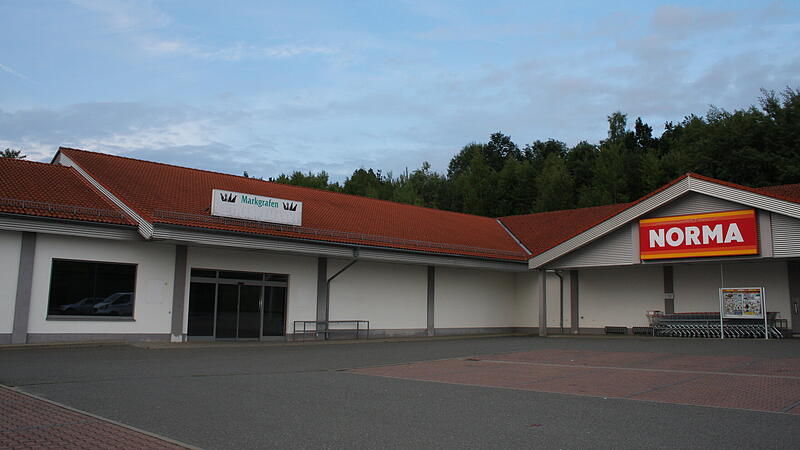 Markgrafen-GetränkemarktForchheim & Fränkische Schweiz In den ehemaligen Markgrafen-Getränkemarkt neben der Norma soll ein Fitnessstudio einziehen.