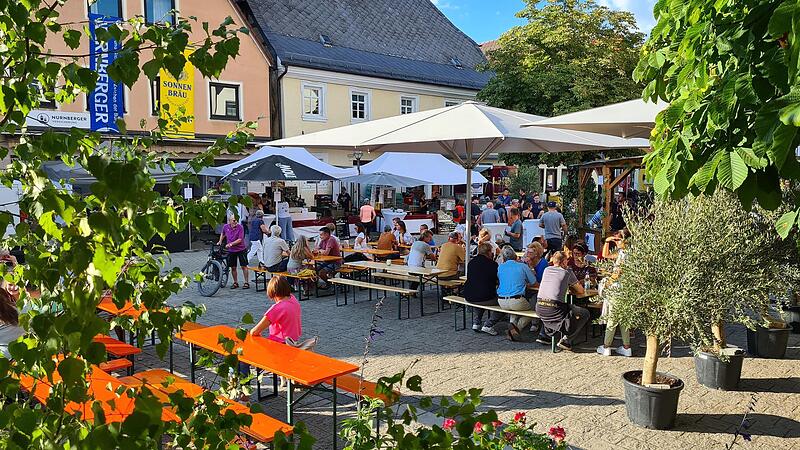Endlicher wieder Altstadtfest Ebermannstadt. Seit Freitag ist in Ebs einiges für die zahlreichen Besucher geboten.Forchheim & Fränkische Schweiz Endlicher wieder Altstadtfest Ebermannstadt. Seit Freitag ist in Ebs einiges für die zahlreichen Besucher geboten.Forchheim & Fränkische Schweiz