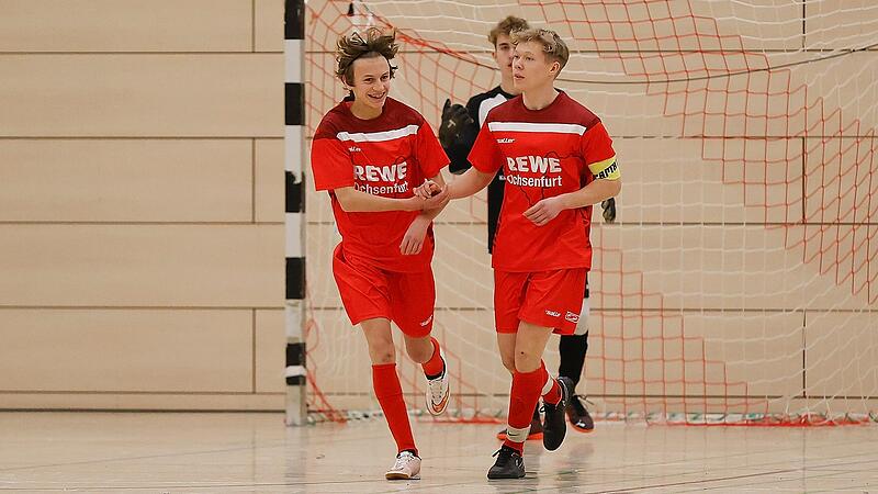 Luis Hemm (links) und Louis Fürst von der JFG Maindreieck Süd qualifizierten sich auch für das Bezirksturnier in Waigolshausen. Luis Hemm (links) und Louis Fürst von der JFG Maindreieck Süd qualifizierten sich auch für das Bezirksturnier in Waigolshausen.