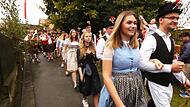 Der Festzug zur Tanzlinde gehört zur Tradition.