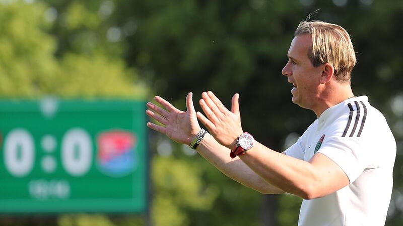 Wenn die Null steht, kann der Schweinfurter Trainer ganz gut damit leben: Marc Reitmaier, hier beim 2:1-Sieg gegen Unterhaching beim Saisonfinale 2022/23. Wenn die Null steht, kann der Schweinfurter Trainer ganz gut damit leben: Marc Reitmaier, hier beim 2:1-Sieg gegen Unterhaching beim Saisonfinale 2022/23.
