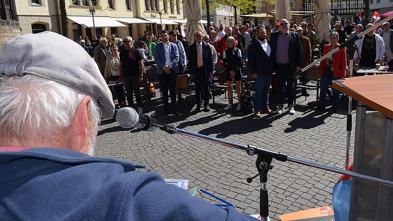 1. Mai-Kundgebung auf dem Albertsplatz in Coburg.