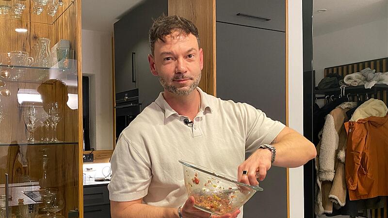 Gastgeber Mathias Schlosser hat das Gastgeben in seiner DNA, wie er selbst sagt. Beim perfekten Dinner von VOX wird er daf&uuml;r sogar im Fernsehen bewertet.