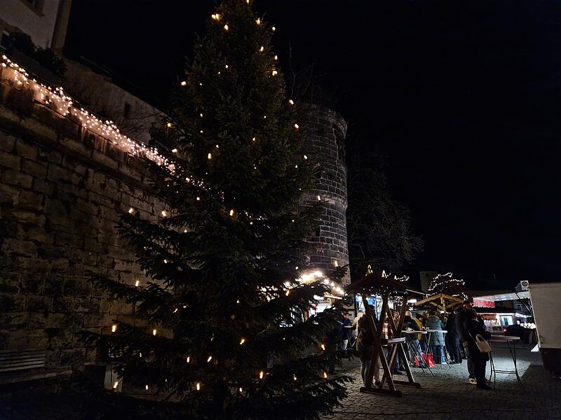 Lichterglanz: Weihnachtshaus in KronachWeihnachtsh&auml;user im Kreis Kronach