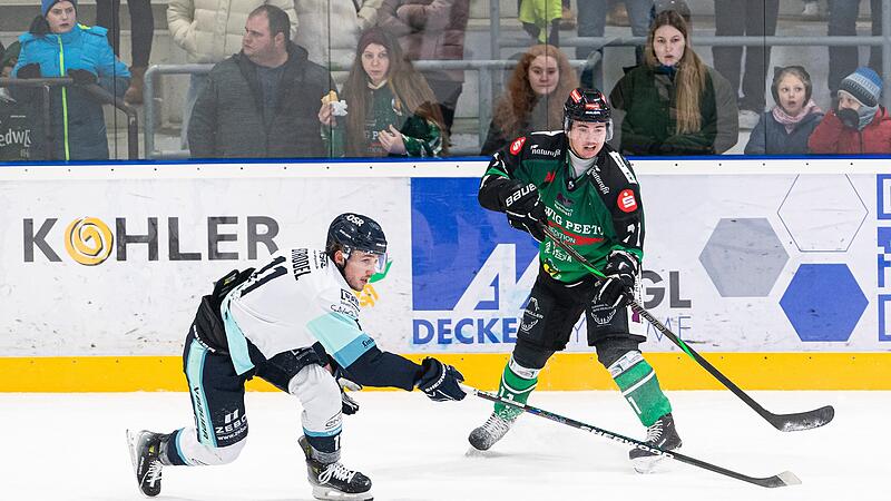 Maxim Mastic (re.), hier noch in der abgelaufenen Spielzeit für Höchstadt gegen Lindau, ist seit Freitag offiziell wieder ein Alligator. Maxim Mastic (re.), hier noch in der abgelaufenen Spielzeit für Höchstadt gegen Lindau, ist seit Freitag offiziell wieder ein Alligator.