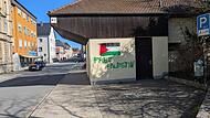 Schriftzug in Forchheim mit Free PalestineForchheim & Fränkische Schweiz