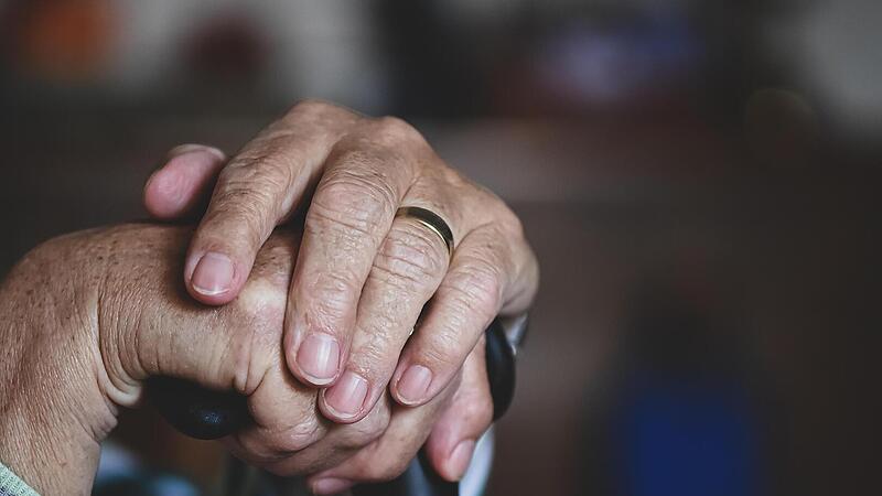 Telefonbetrüger in Trunstadt: Seniorin übergibt Zehntausende Euro Telefonbetrüger in Trunstadt: Seniorin übergibt Zehntausende Euro
