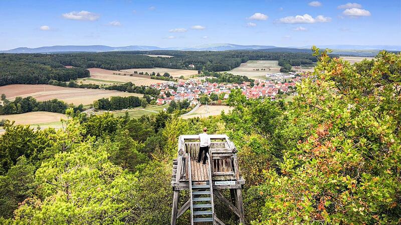 Der Reichenbacher Blick geh&ouml;rt zu den sch&ouml;nsten Aussichtspunkten des Premiumwanderweges Michelsberg. Er steht zur Wahl zum sch&ouml;nsten Wanderweg Deutschlands.
