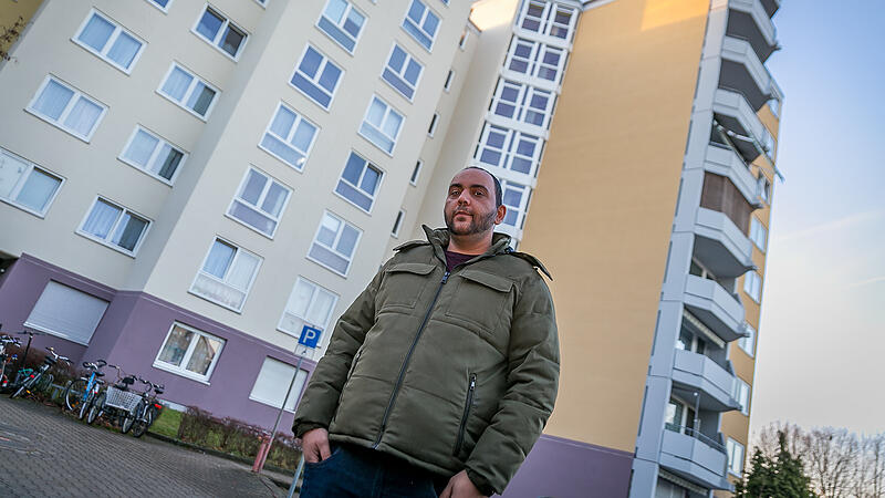 Legionellen, Kakerlaken, kaputte Heizungen: Wie Kamil Kacraciger wohnen zahlreiche Mieter seit Jahren unter teils unw&uuml;rdigen Zust&auml;nden in dem ber&uuml;chtigten Hochhauskomplex in der Regnitzstra&szlig;e. Statt die Missst&auml;nde zu beheben, fordert der Vermieter nun noch Nachzahlungen von mehreren Tausend Euro.