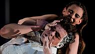 „Penthesilea“: In der Inszenierung von Benjamin Hübner feierte das Trauerspiel von Kleist Premiere in der Coburger Reithalle – mit Marina Schmitz in der Titelrolle und Florian Graf als Achilles. „Penthesilea“: In der Inszenierung von Benjamin Hübner feierte das Trauerspiel von Kleist Premiere in der Coburger Reithalle – mit Marina Schmitz in der Titelrolle und Florian Graf als Achilles.
