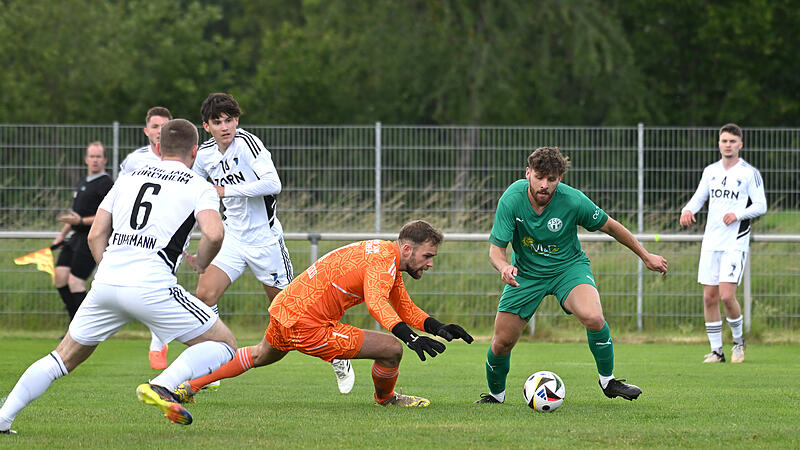 Sport Fußball Saison 2024 / 2025 Bayernliga Nord // Privatspiel am Samstag 15.06.2024 Sportanlage Neudrossenfeld Am Weinberg Kunstrasenplatz 14.00 h TSV Neudrossenfeld gegen Jahn Forchheim Halbzeitergebnis 0:0Endstand 0:1 Michael Sauerstein Tom BezoTestspiel TSV Neudrossenfeld - Jahn Forchheim Sport Fußball Saison 2024 / 2025 Bayernliga Nord // Privatspiel am Samstag 15.06.2024 Sportanlage Neudrossenfeld Am Weinberg Kunstrasenplatz 14.00 h TSV Neudrossenfeld gegen Jahn Forchheim Halbzeitergebnis 0:0Endstand 0:1 Michael Sauerstein Tom BezoTestspiel TSV Neudrossenfeld - Jahn Forchheim