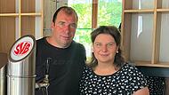 Na da schau her, die kennt man doch:  Silvia Wiesneth und Oliver Helldörfer wagen's nochmal und übernehmen die Pacht des SVB-Vereinsheims. Die „Regnitzklause“ hatte das Paar schon einmal für rund zwölf Jahre betrieben.