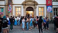 Kunst als Party: Das Kunstpalais in Erlangen will mit der neuen Ausstellung „High Five“ die Kunst als Fest und Happening präsentieren. Kunst als Party: Das Kunstpalais in Erlangen will mit der neuen Ausstellung „High Five“ die Kunst als Fest und Happening präsentieren.