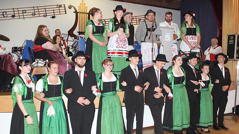 Bei der Trachtenkirchweih wurde an die inzwischen 30-jährige Tradition des Ereignisses erinnert.