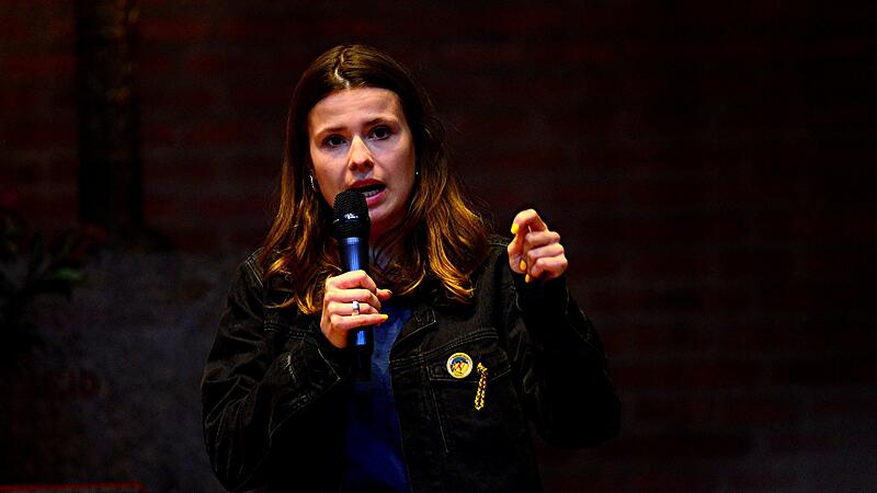 In der Bamberger Erl&ouml;serkirche sprach Luisa Neubauer &uuml;ber Ohnmacht und Hoffnung.