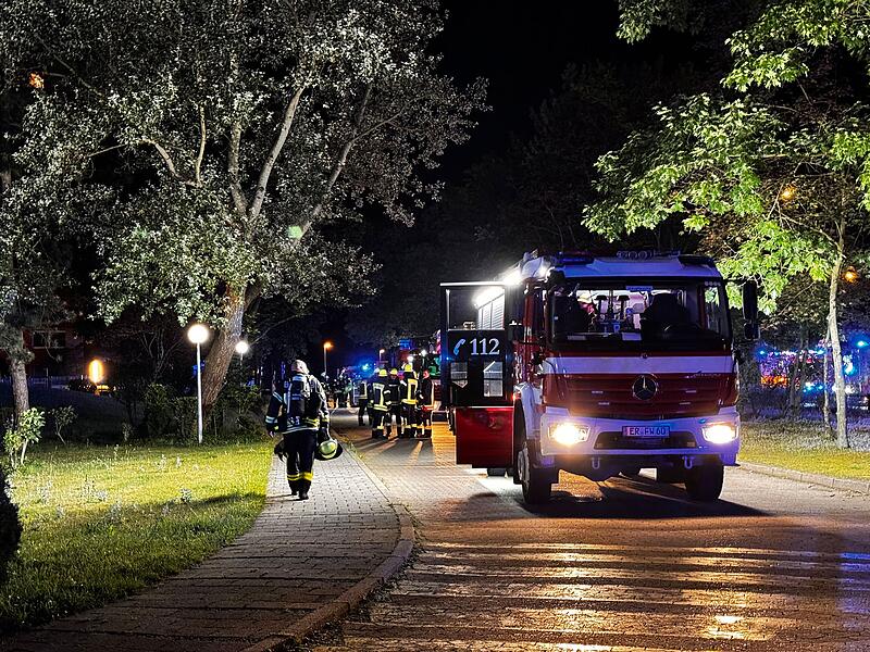 Glück im Unglück: Hochhausbrand in Erlangen endet glimpflichHochhausbrand in Erlangen