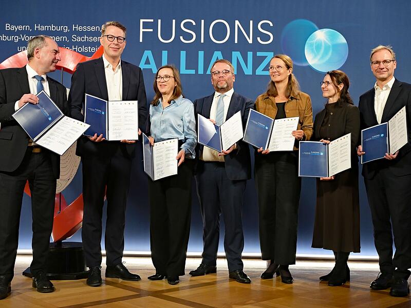 Unterzeichnung der Allianz zur Fusionsforschung