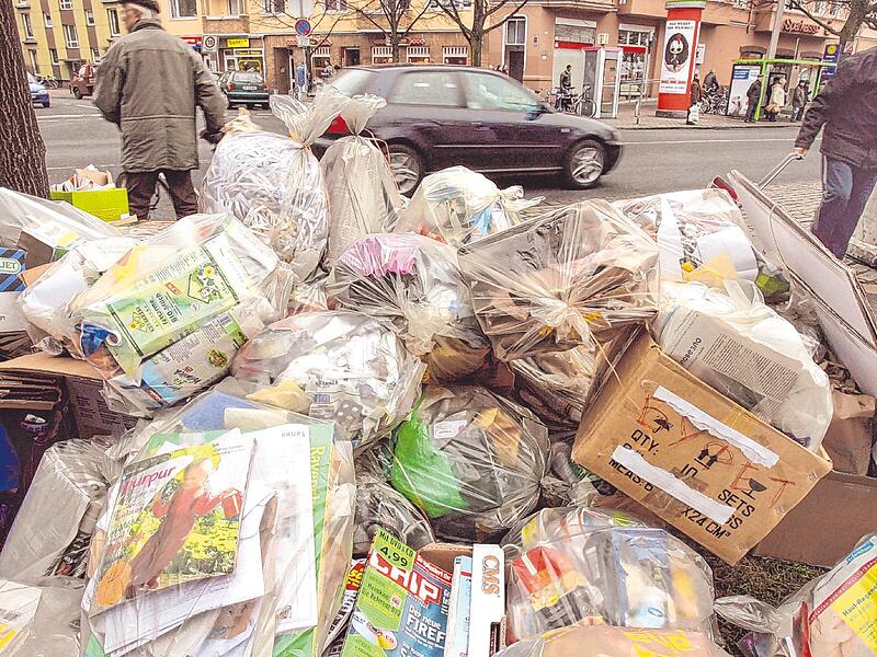 Besonders viele und hohe M&uuml;llberge sammeln sich &uuml;ber die Feiertage an. Manche Artikel haben es ganz sch&ouml;n in sich.