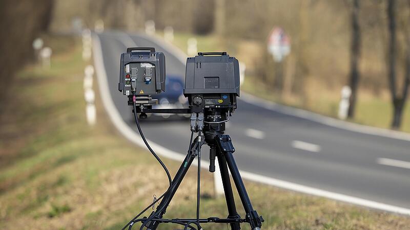 Am 21. April wird auf Bayerns Straßen wieder verstärkt geblitzt. Das Foto entstand beim Blitzermarathon 2022.