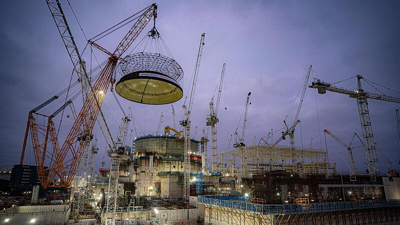 Das neue Atomkraftwerk Hinkley Point C in der englischen Grafschaft Somerset könnte erheblich teurer werden als ursprünglich geplant. Das neue Atomkraftwerk Hinkley Point C in der englischen Grafschaft Somerset könnte erheblich teurer werden als ursprünglich geplant.