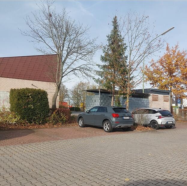 Die Flächen der unteren Parkebene in Heßdorf sollen künftig die Beschäftigten nutzen.