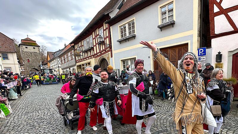 Seßlach: Faschings-Finale mit 60 Gruppen und viel Politik Seßlach: Faschings-Finale mit 60 Gruppen und viel Politik