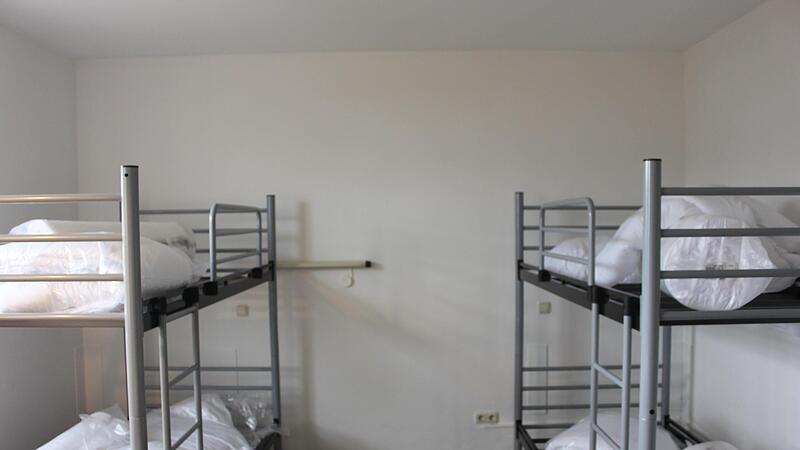 In Stockbetten  sind die ukrainischen  Fl&uuml;chtlinge im Liebfrauenhaus in Herzogenaurach untergebracht.