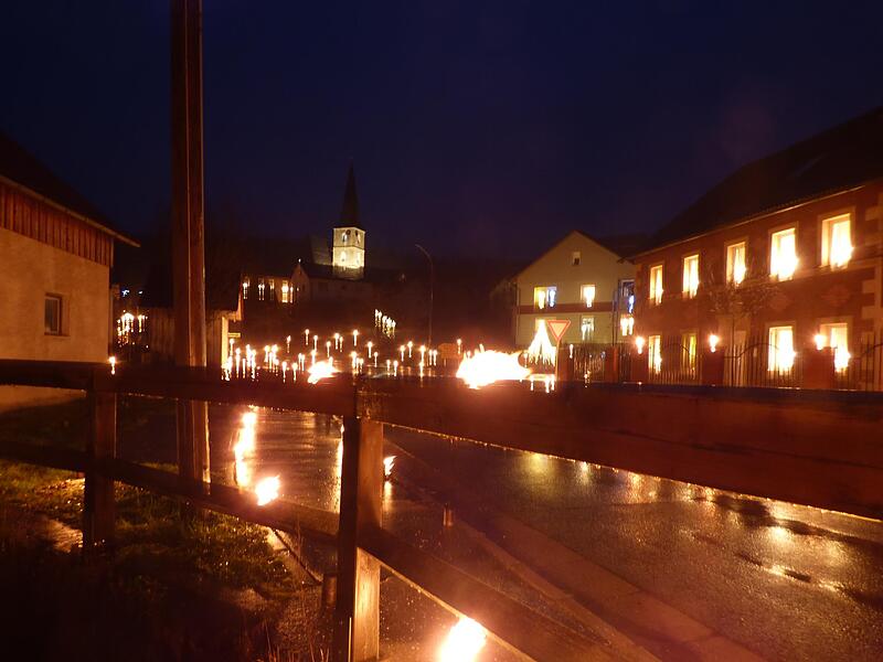 Häuser und Vorgärten waren festlich beleuchtet.Forchheim & Fränkische Schweiz Häuser und Vorgärten waren festlich beleuchtet.Forchheim & Fränkische Schweiz