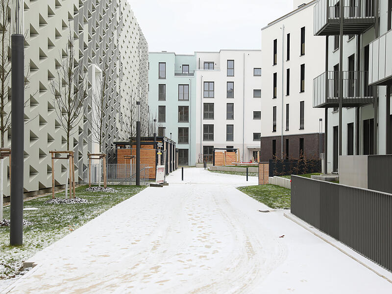 An Tristesse kaum zu &uuml;berbieten sind die neuen Bauten an der Lorenz-Krapp-Stra&szlig;e in der ehemaligen Lagarde-Kaserne in Bamberg.