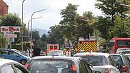 Der Unfall in der Bayreuther Stra&szlig;e in Forchheim brachte den Verkehr nahezu zum Erliegen.Forchheim & Fr&auml;nkische Schweiz