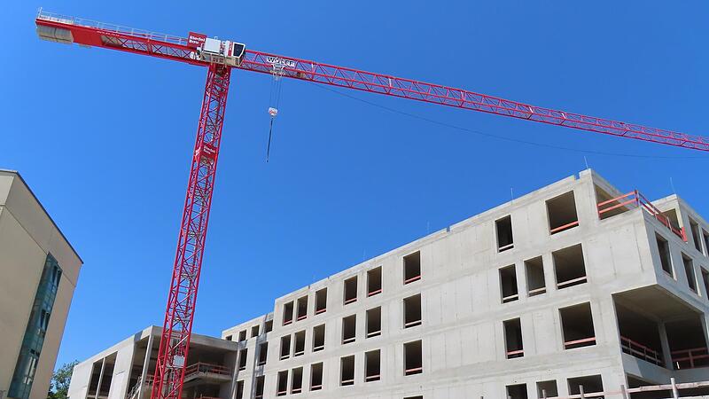 Die KLinik soll bis 2028 fertiig sein.