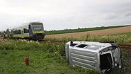Am Bahnübergang „Fuchsmühle“ bei Großwalbur ist es am Dienstagnachmittag zu einem tödlichen Verkehrsunfall gekommen. Polizei gibt erste Details bekannt.