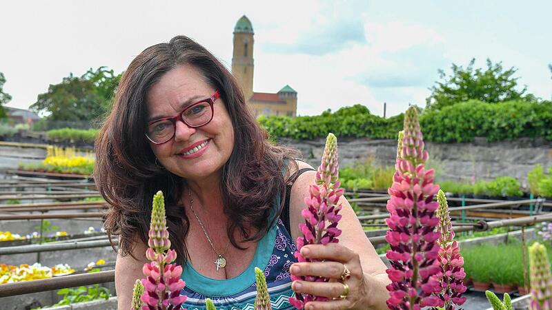 &bdquo;Die Geiz ist Geil-Mentalit&auml;t ist der Niedergang f&uuml;r Betriebe wie unseren&ldquo;, sagt Carmen Dechant     Zum Jahresende geben Carmen und Michael Dechant ihre  Hofstadt-G&auml;rtnerei in der Heiliggrabstra&szlig;e auf.