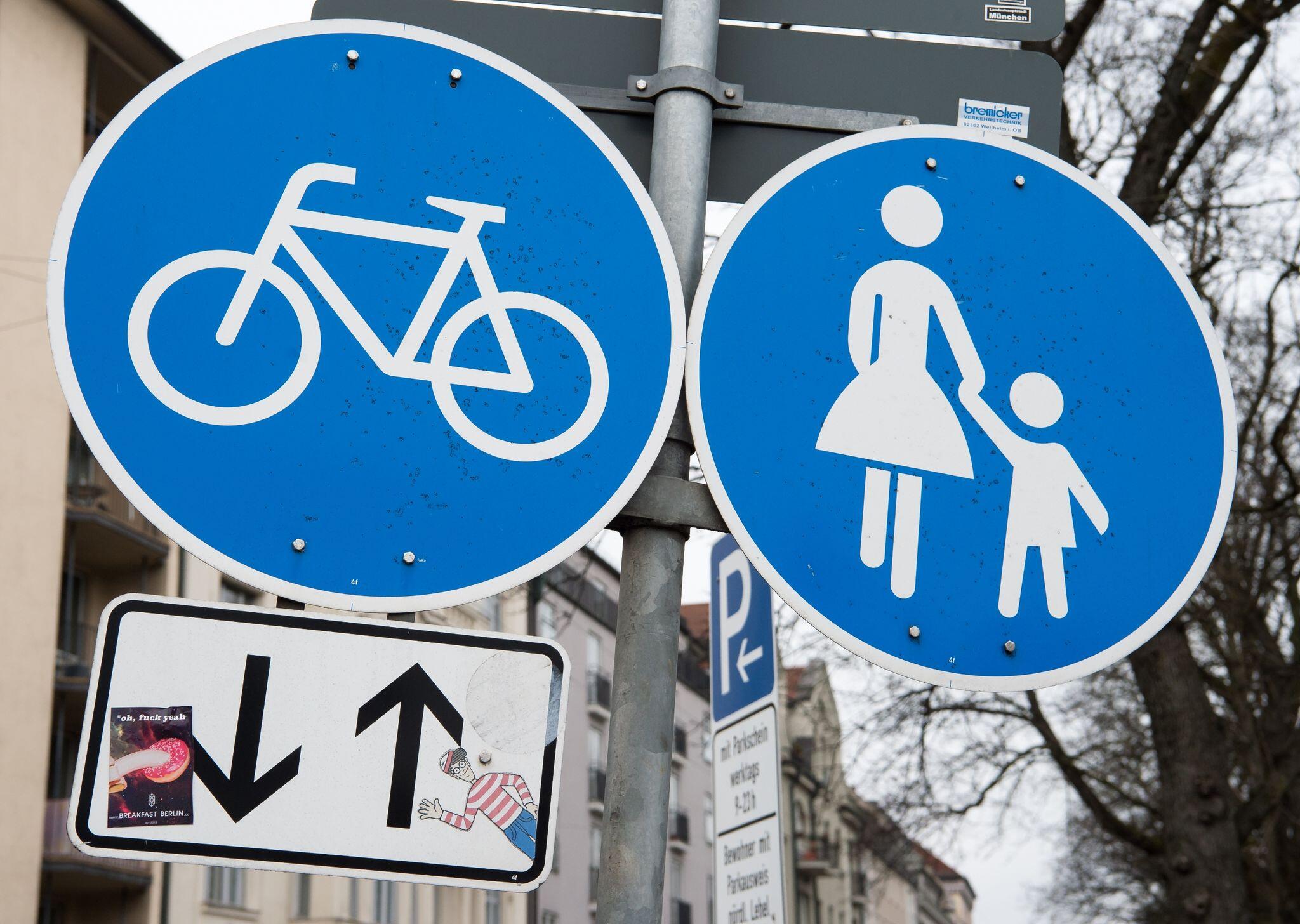 Sie Möchten Außerorts Radfahrer Oder Fußgänger www.fraenkischertag.de
