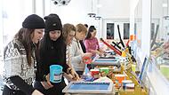 Das Fab-Lab des LCC war der Austragungsort für den Workshop des Vereins „Kunstbruch“. Dort konnten sich Interessierte kostenlos eigene Sachen fertigen.