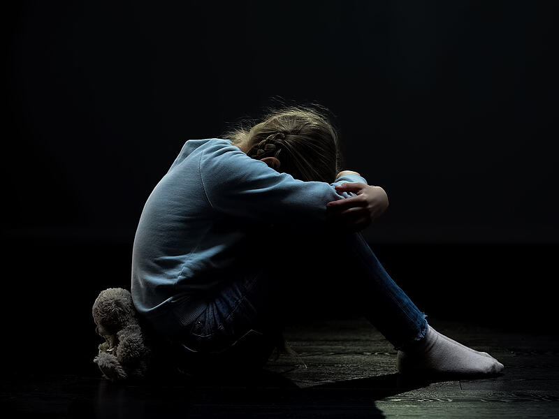 Noch als Erwachsene leiden viele Menschen unter sexuellem Missbrauch in ihrere Kindheit. Eine Erziehungsexpertin aus Erlangen-Höchstadt klärt auf.